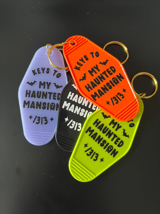 Keys to my haunted mansion motel keyring