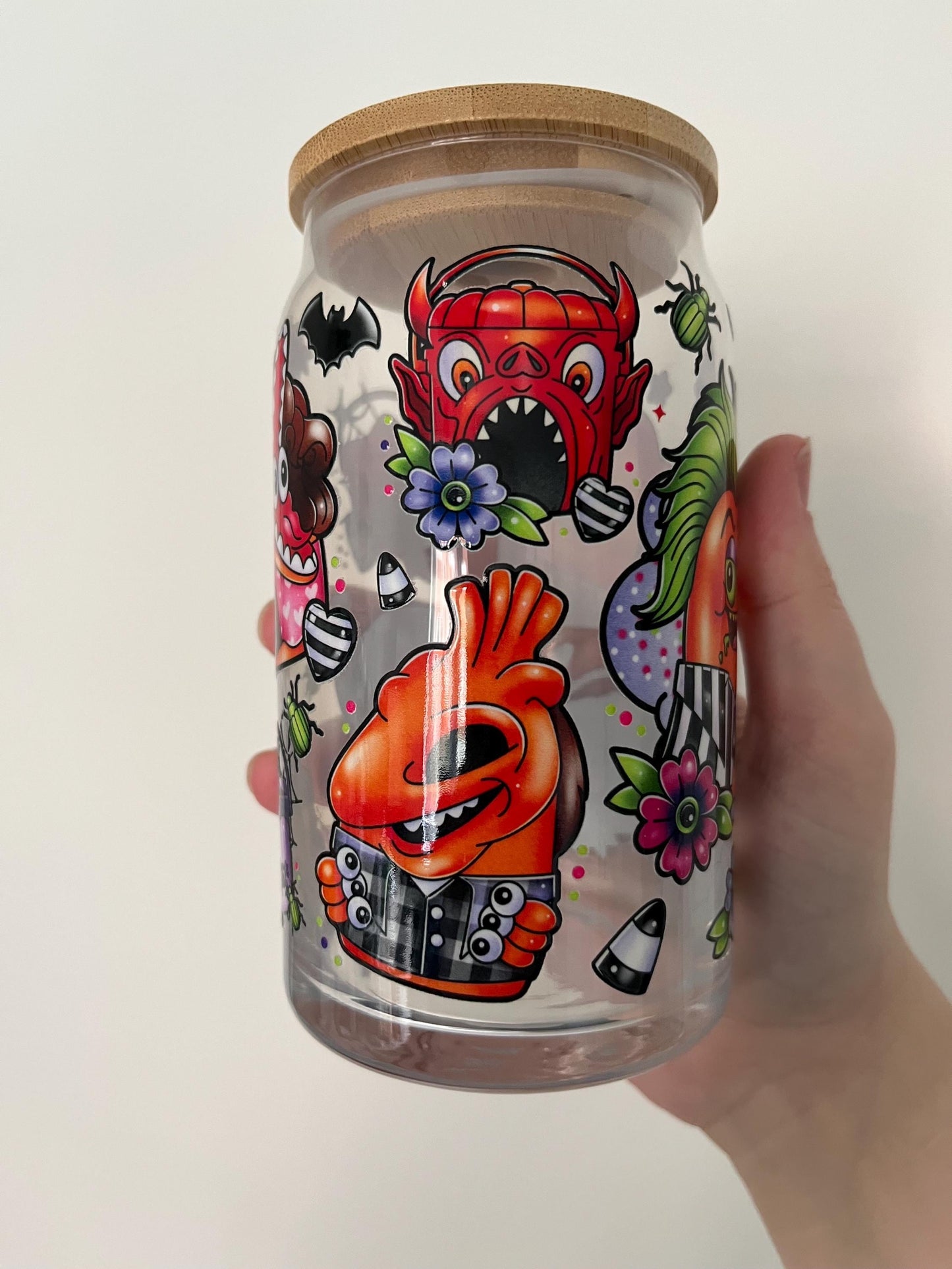Beetlejuice themed glass with lid 16oz, Lydia deetz